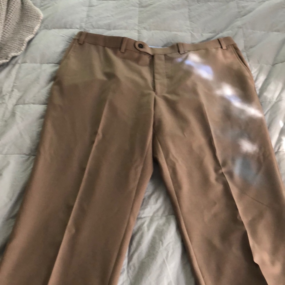 Men’s khaki dress pants